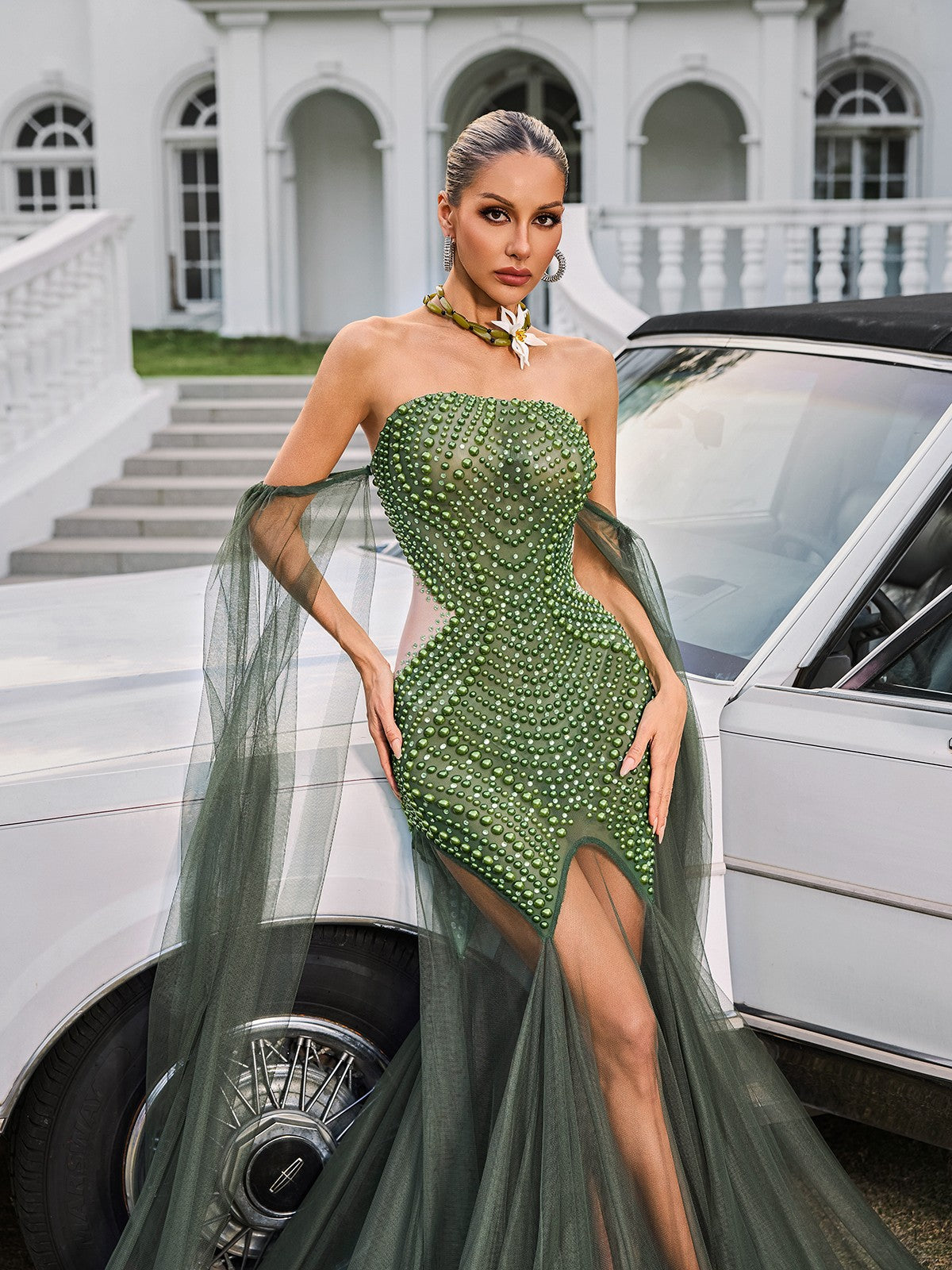 Abito Maxi Daelis con Strass e Spalle Scoperte