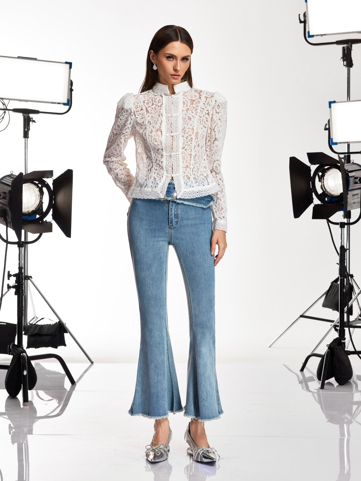 Jeans a Campana Danette con Strass Decorativi