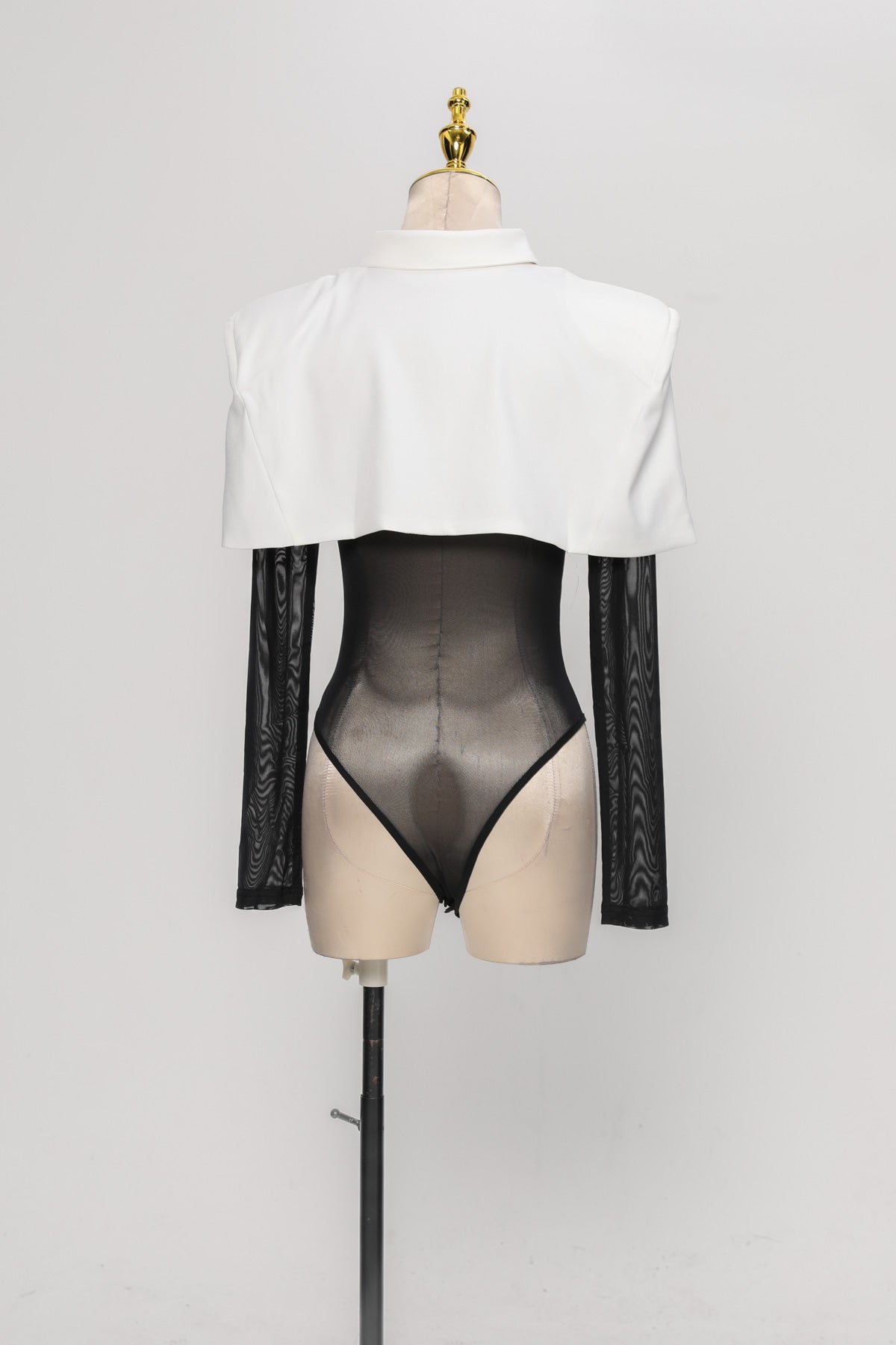 Body con colletto pieghevole e cravatta Heyren