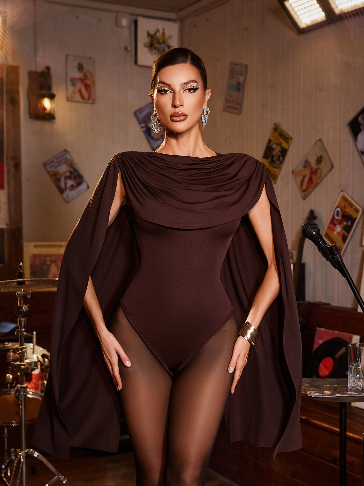 Abito Bodycon con Collo a Cowl Nyressa in Marrone