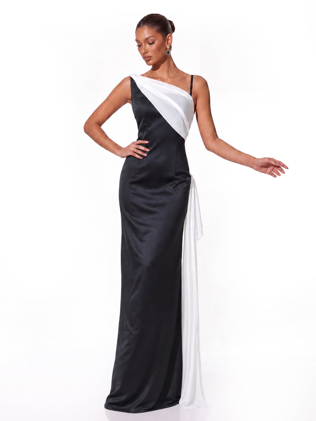Abito Maxi in Satin con Spalle Scoperte Altheris