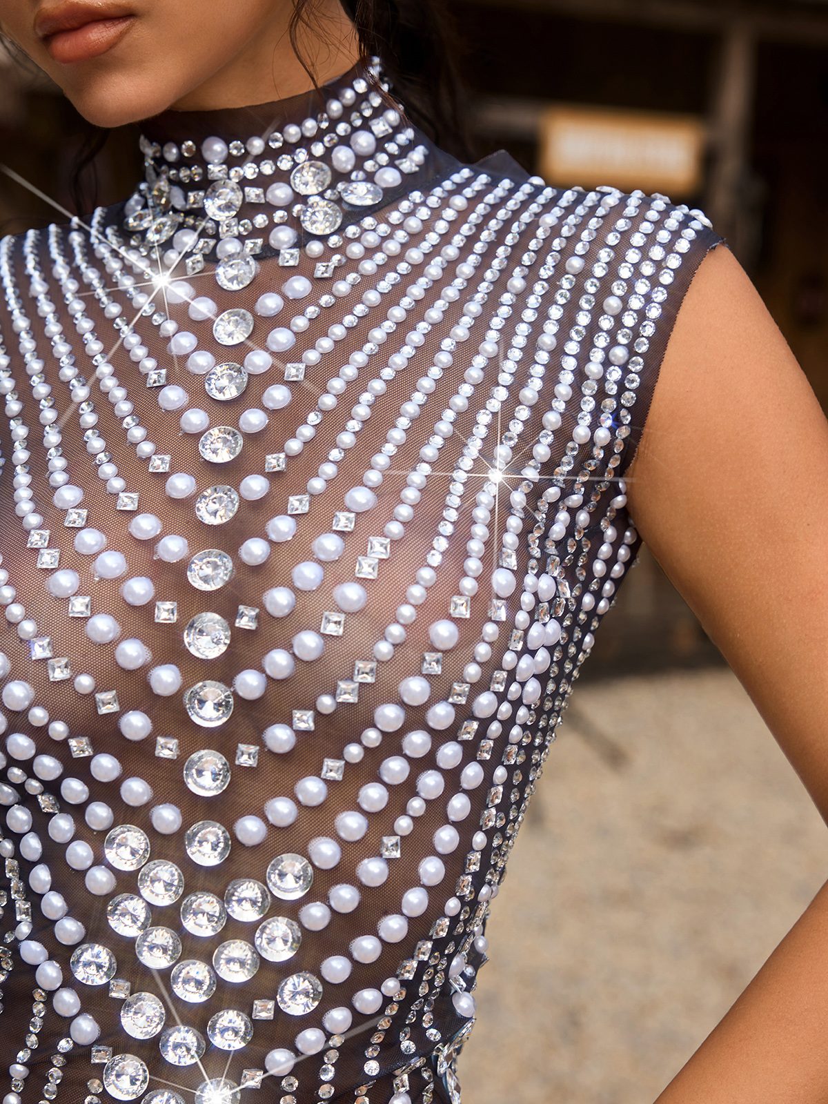 Maglia a Rete con Collo Alto e Perle Diamante Clematis