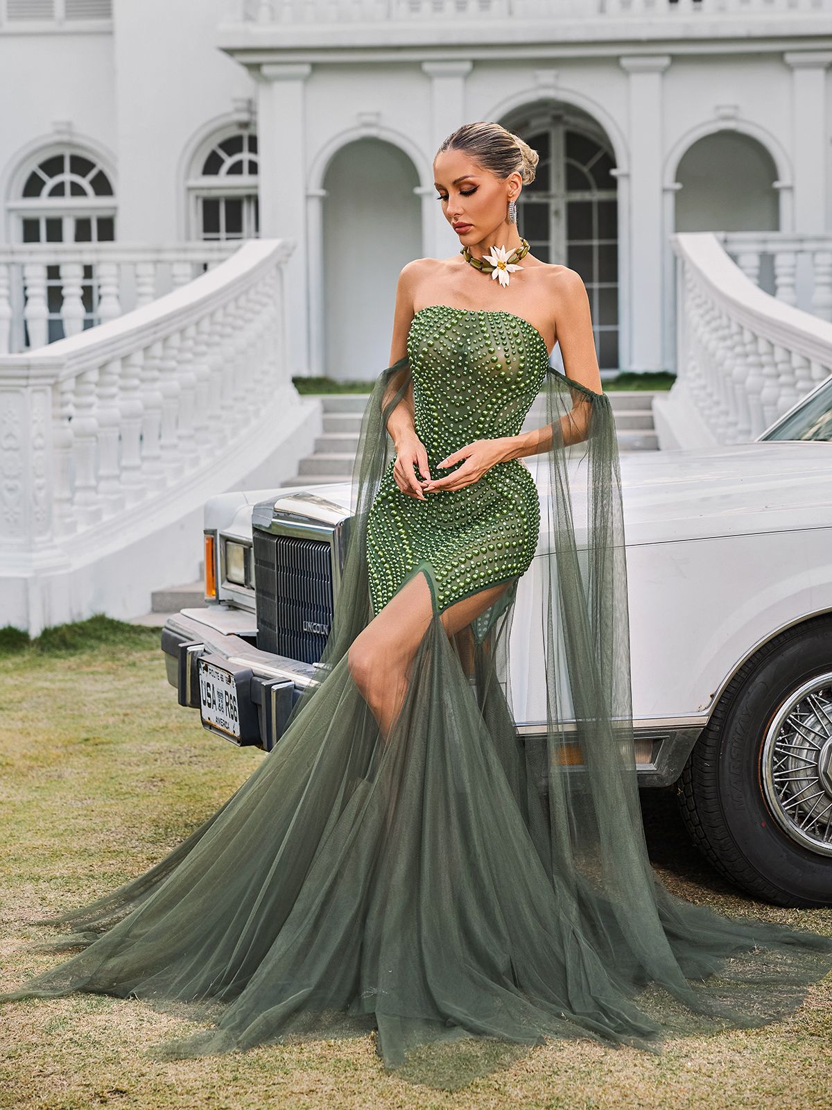Abito Maxi Daelis con Strass e Spalle Scoperte