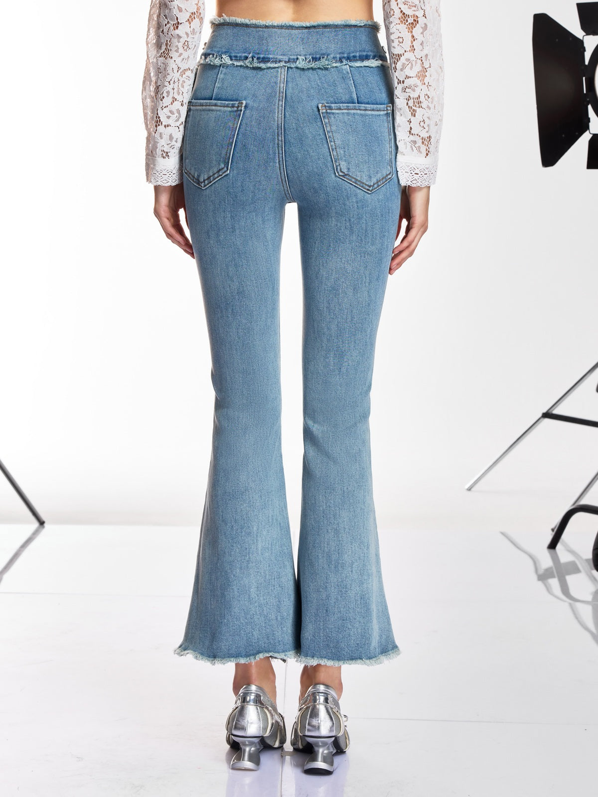 Jeans a Campana Danette con Strass Decorativi