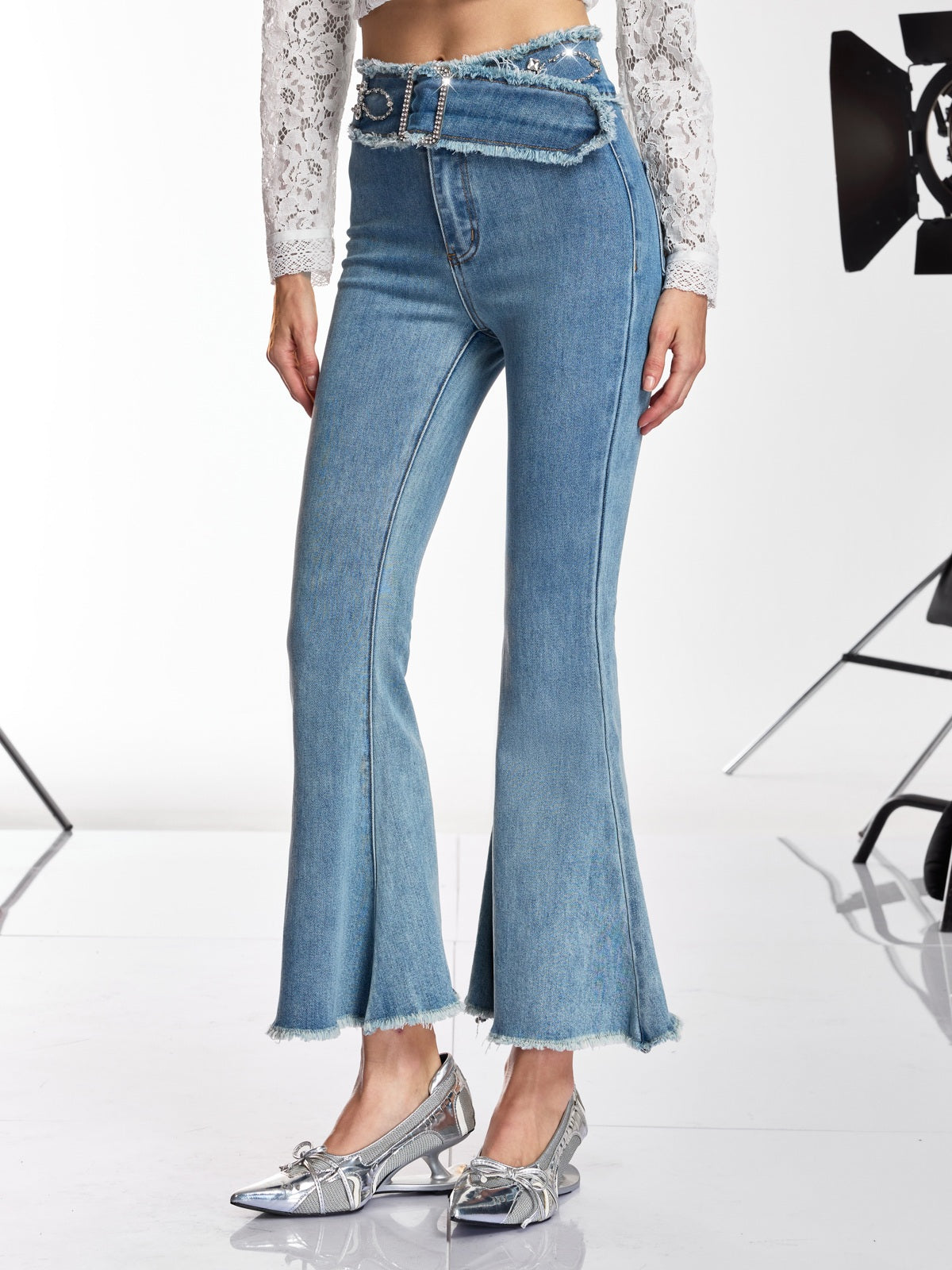 Jeans a Campana Danette con Strass Decorativi