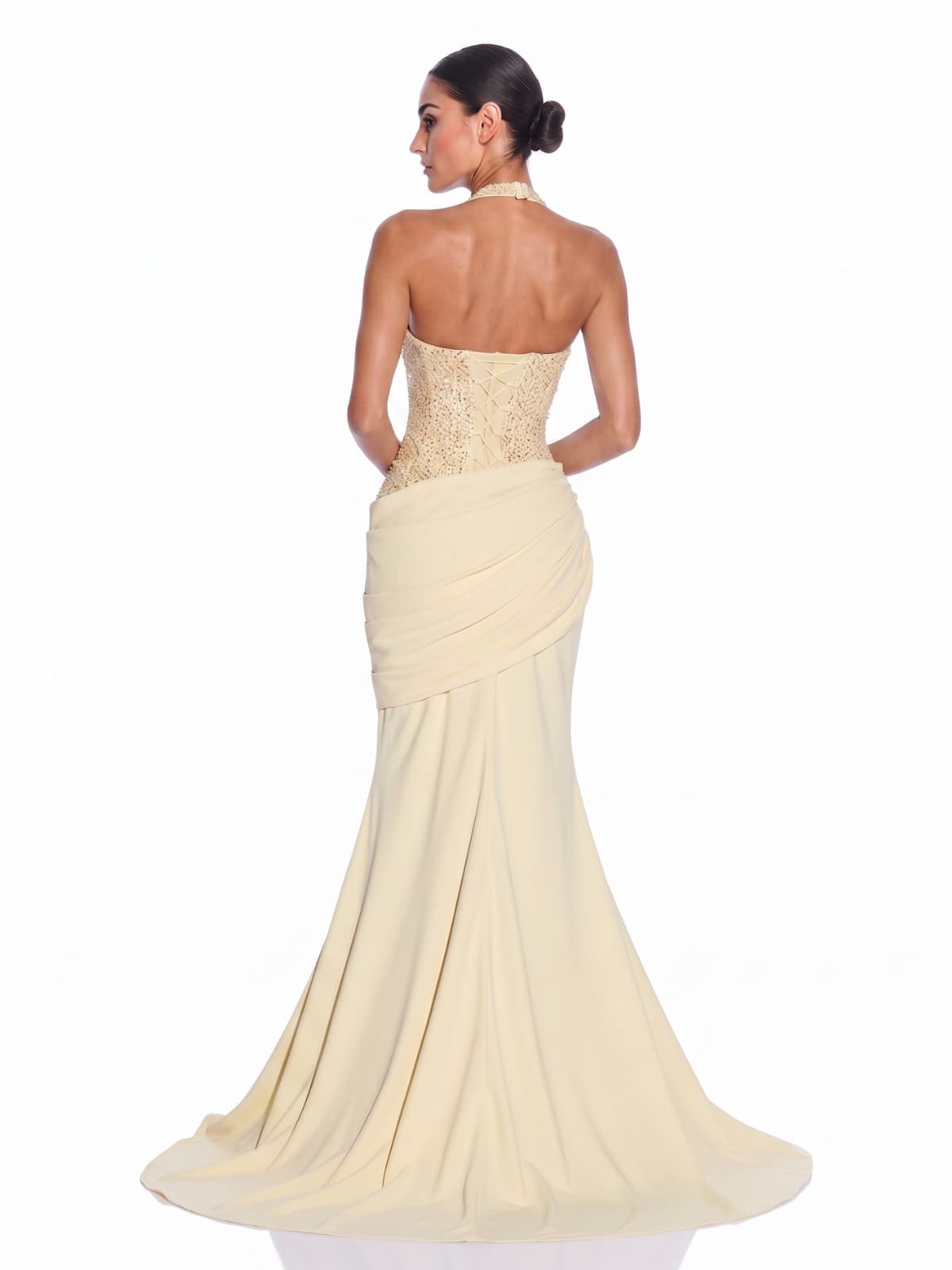 Abito Maxi Giallo con Collo Halter e Paillettes