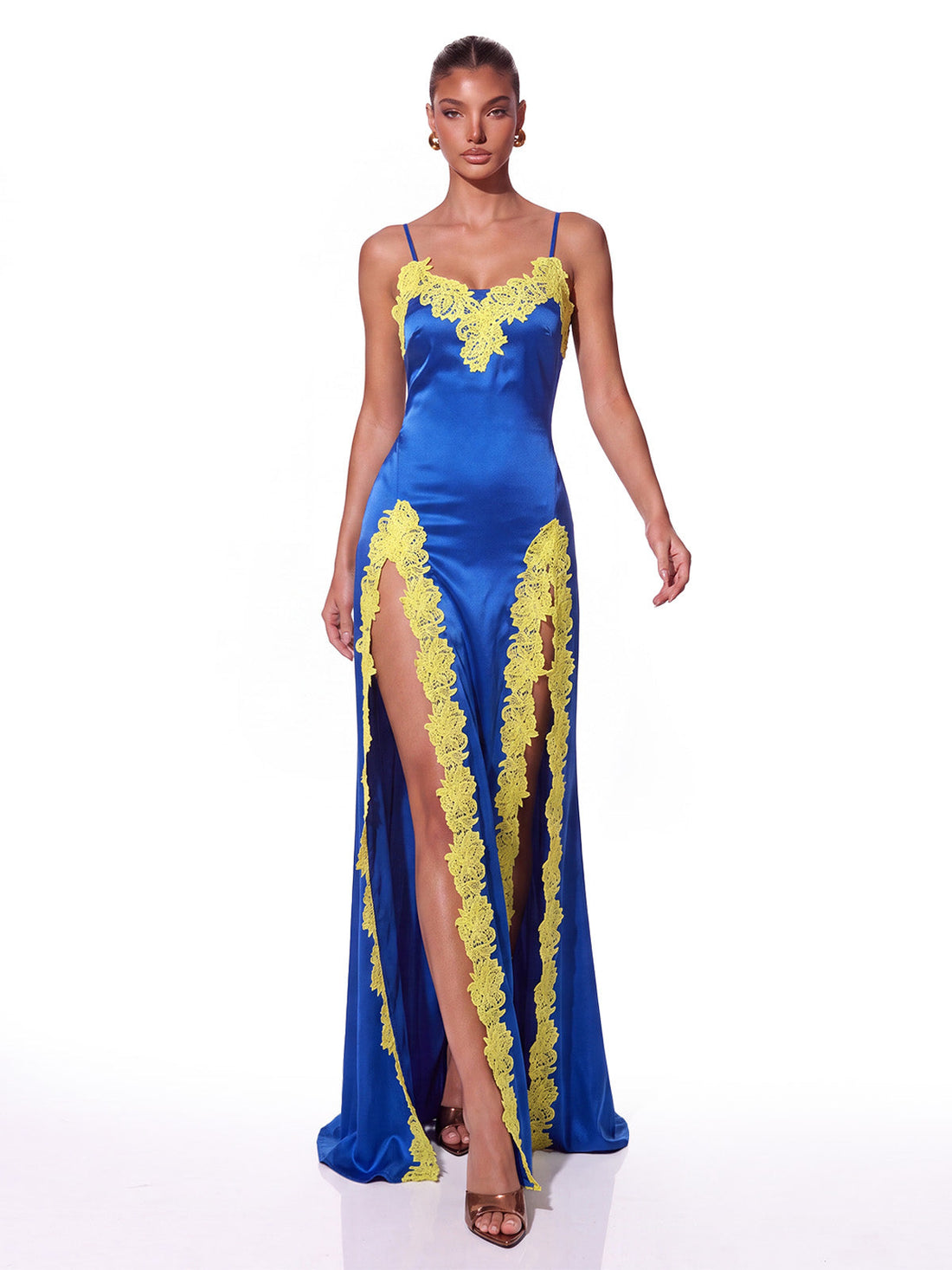 Maxi Abito in Raso con Dettagli in Pizzo Fumiko