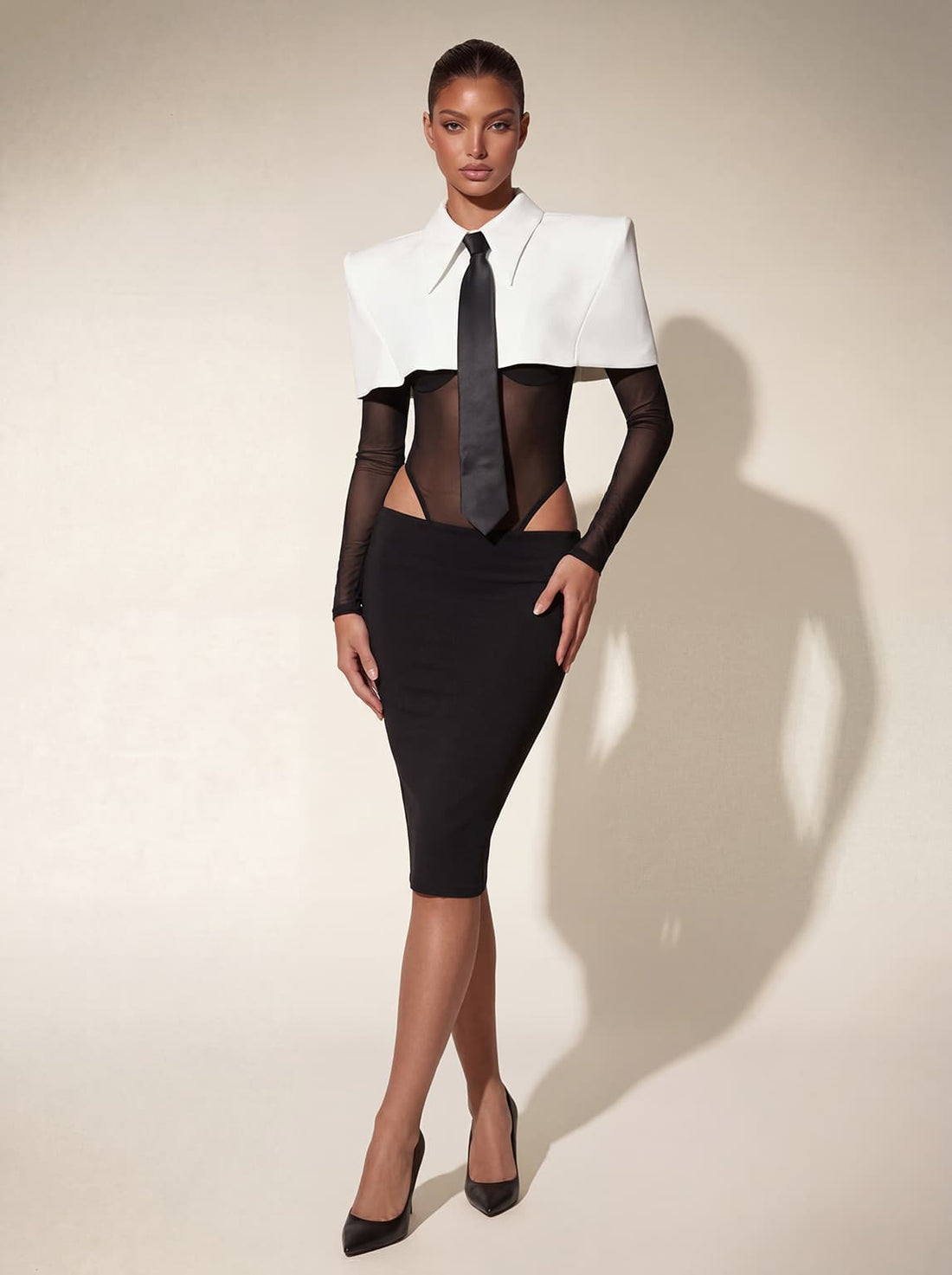 Body con colletto pieghevole e cravatta Heyren