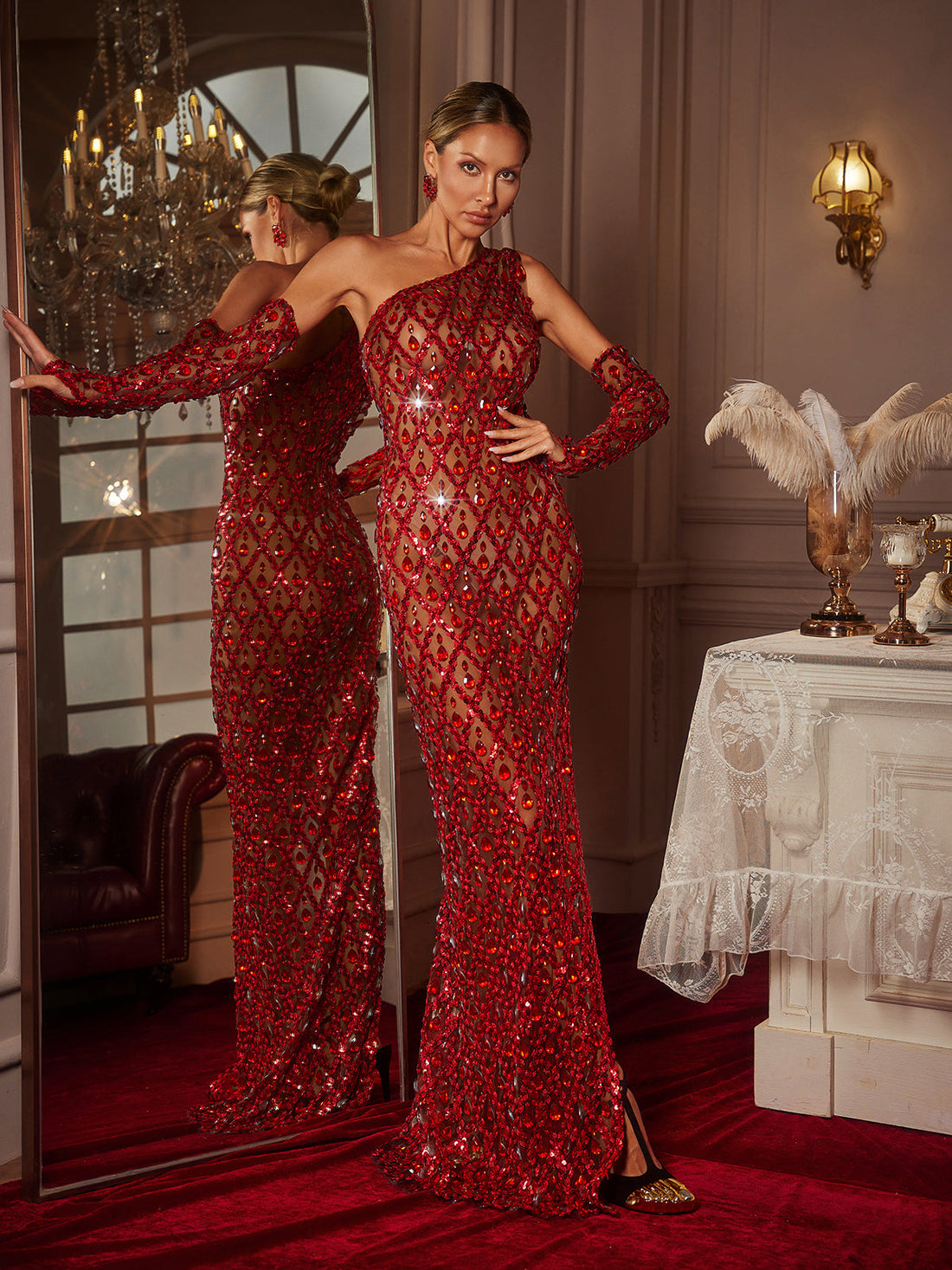 Abito Maxi Liora con Spallina Unica e Paillettes Cristallo, Completo di Guanti in Rosso