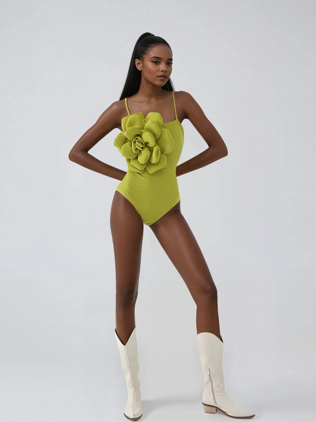 Body Quendil Chartreuse con Fiori e Spalline Sottili