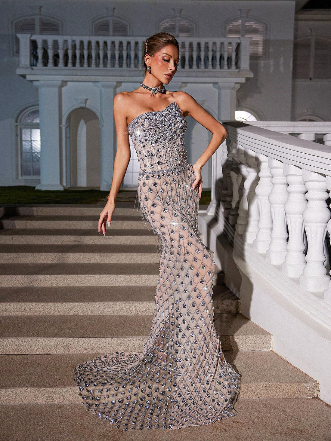 Maxi Abito Senza Spalline con Dettagli in Strass Sean