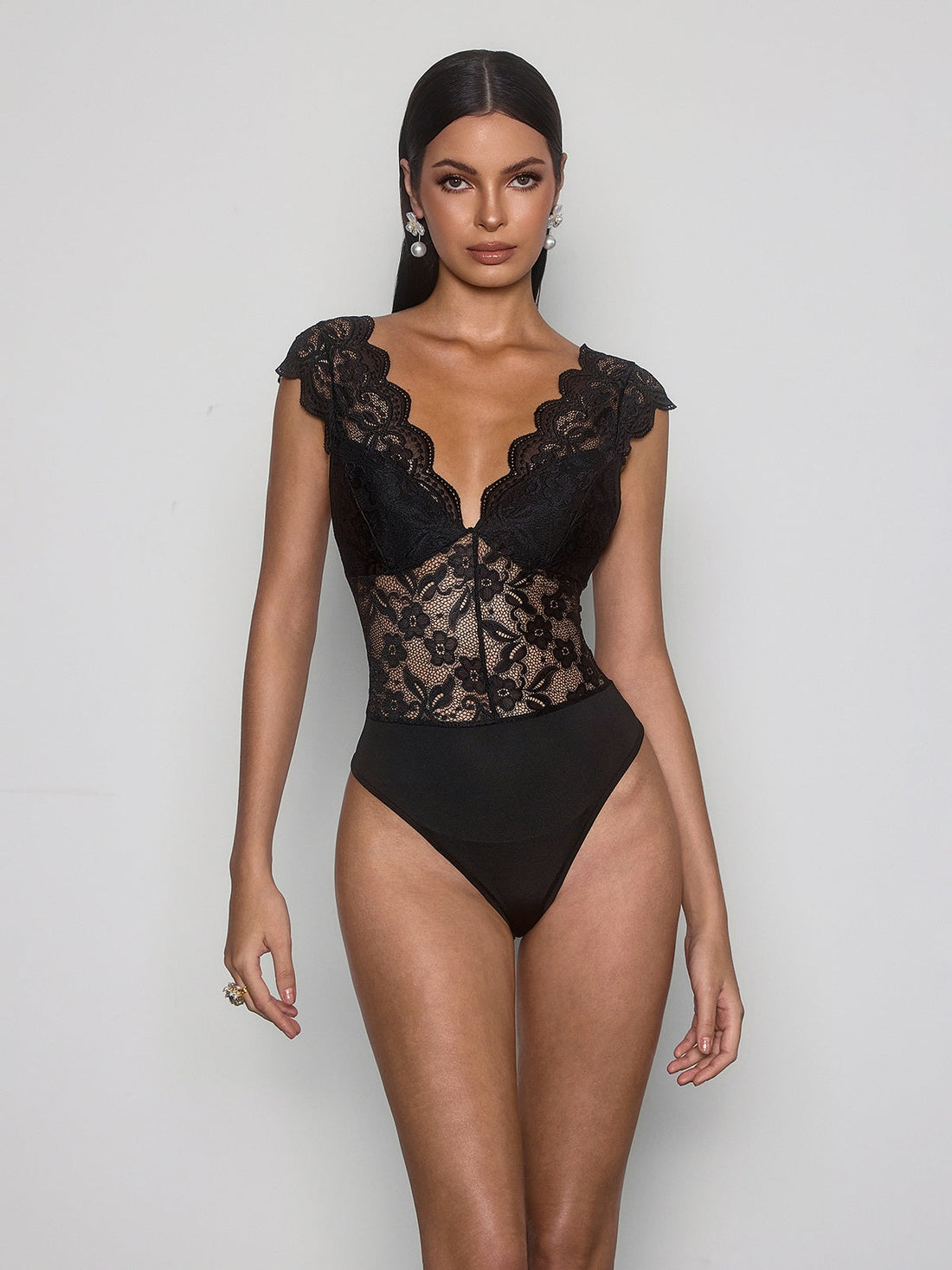 Body in pizzo con scollatura a V - Ulorian